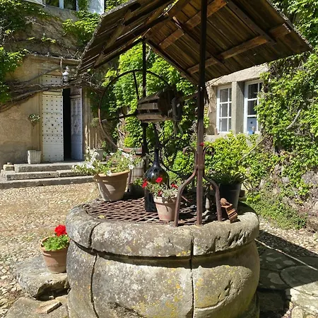 Chateau De Montcuquet Bed and Breakfast 3*